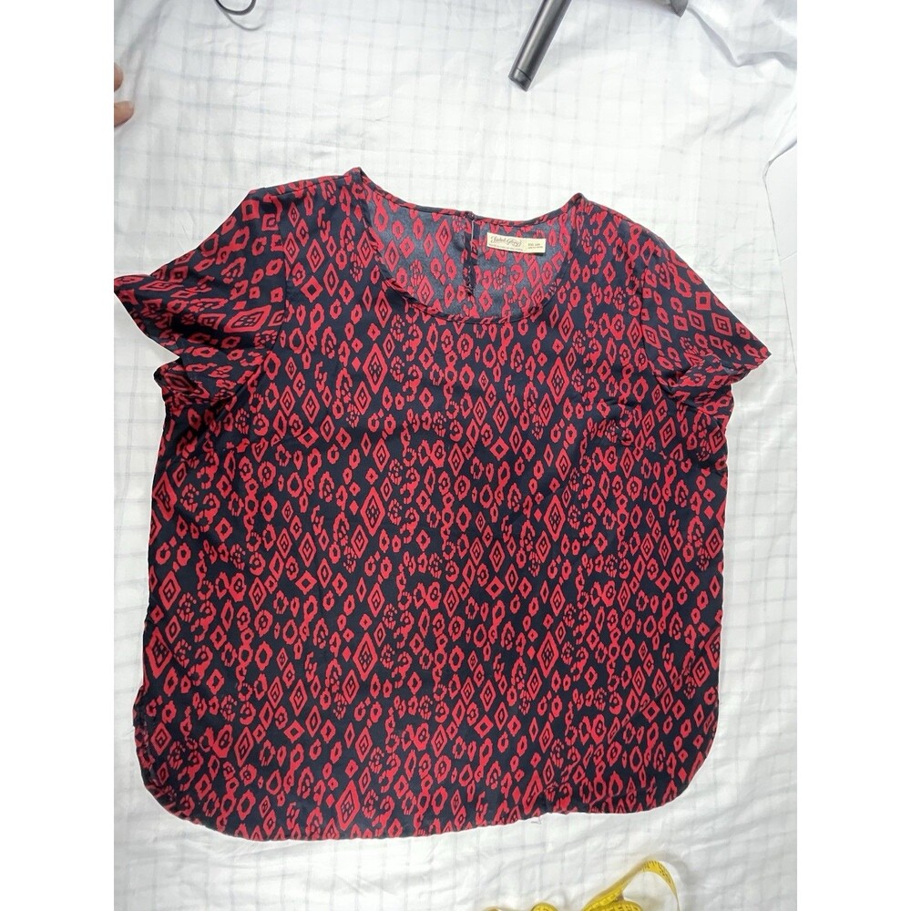 Faded Glory Women’s Plus XXL (20) Red & Navy Ikat Diamond Print Blouse
